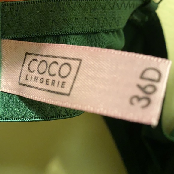 Simple Green Bra - Picture 3 of 3